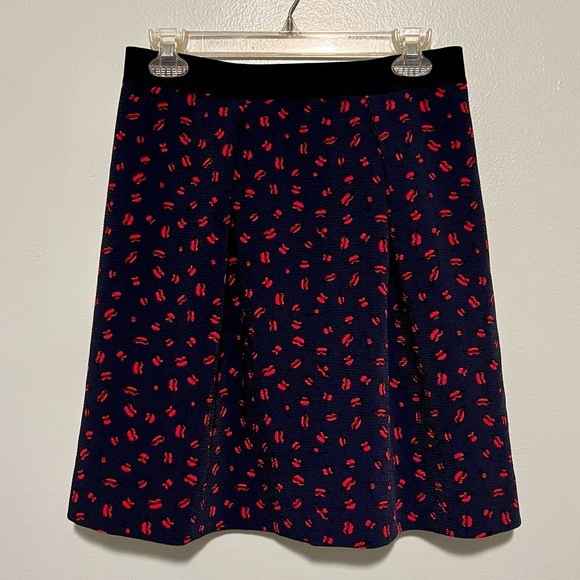 Cop.Copine Skirt With Kisses Design - Picture 3 of 4